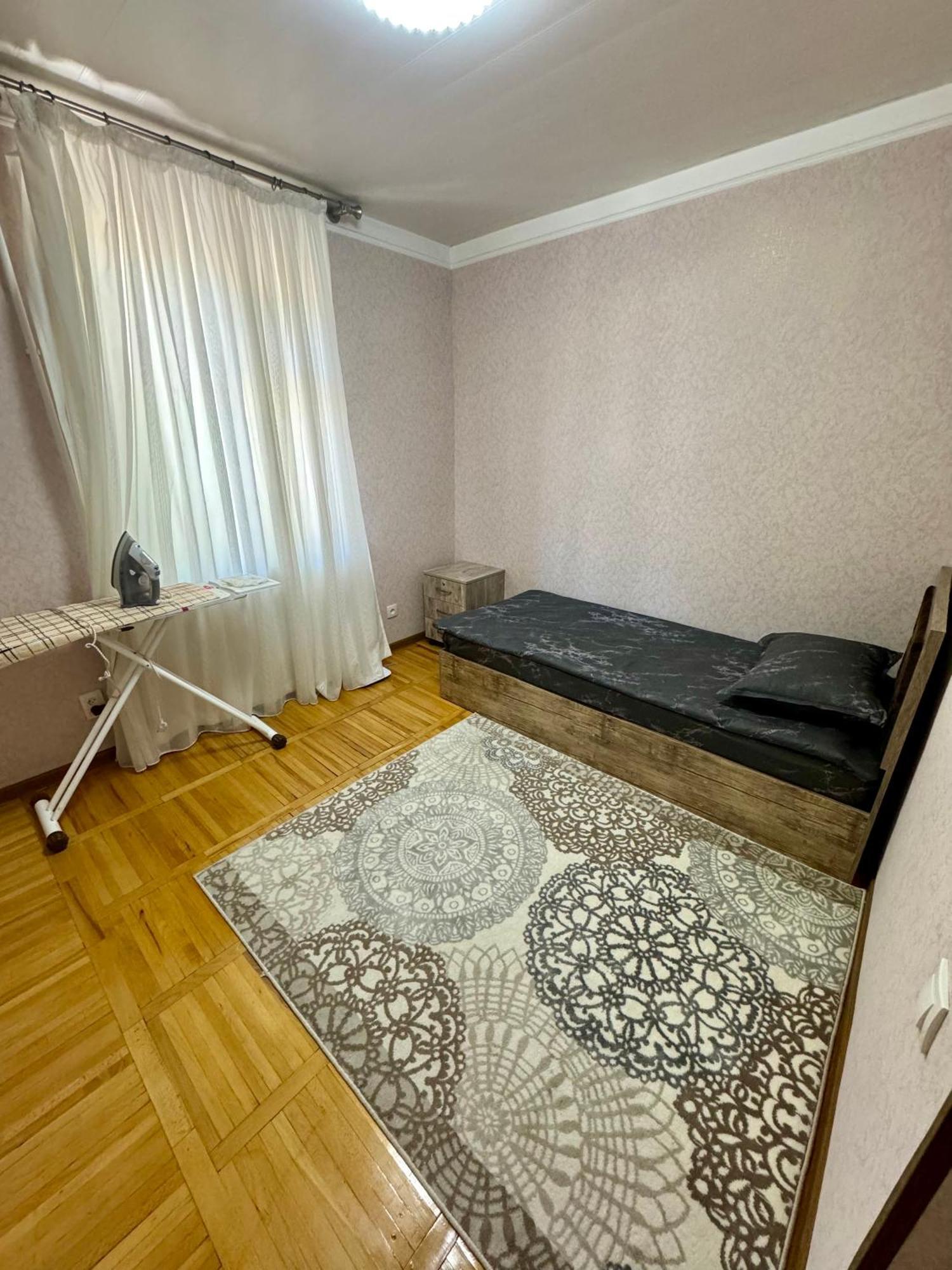 Classic C1 Apartment In The Center With 4 Rooms Tashkent Ngoại thất bức ảnh